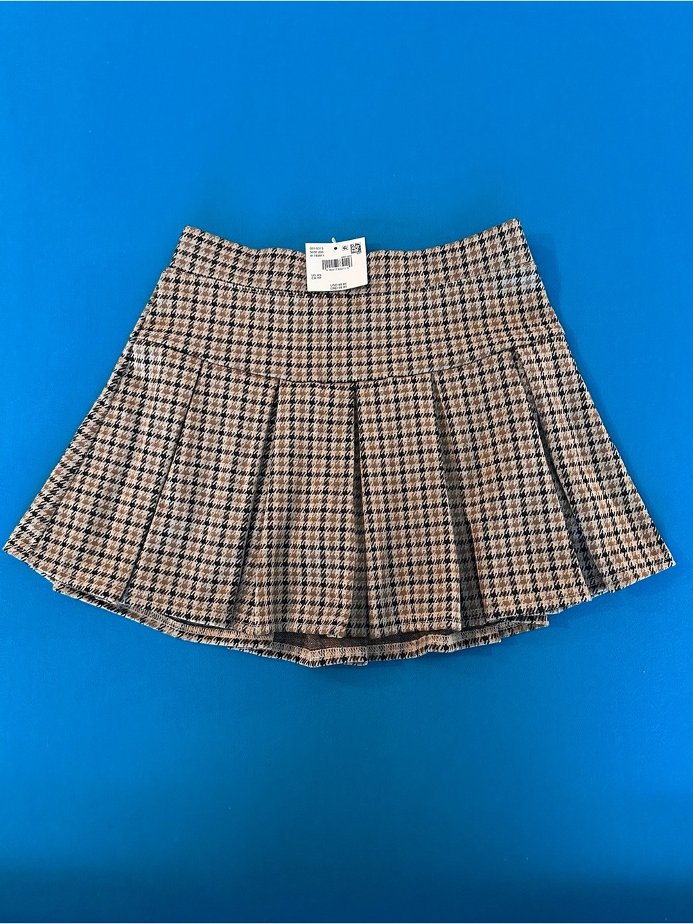 American Eagle Pleated Houndstooth Mini Skirt